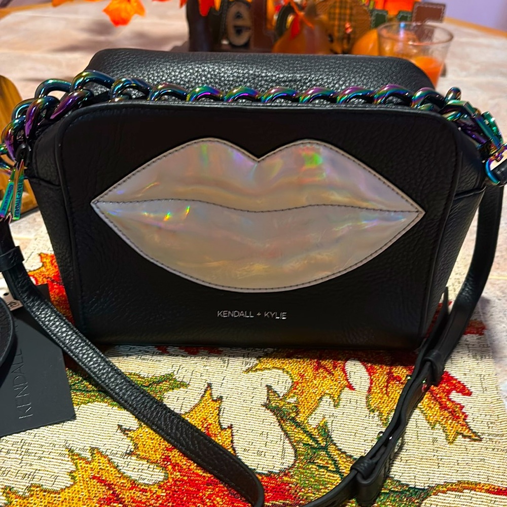 🔥🔥 Kendall and Kylie Lucy Lips Purse 🔥🔥